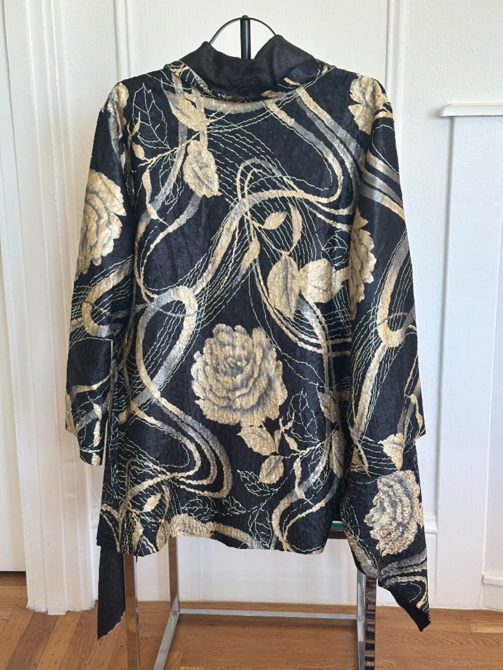 Jerry T Draped Jacket 2X | Black Gold Textured Reversible Waterfall Cardigan - Picture 3 of 6
